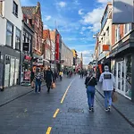 Bella's Place * Breda