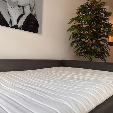 Bella's Place Апартаменты *